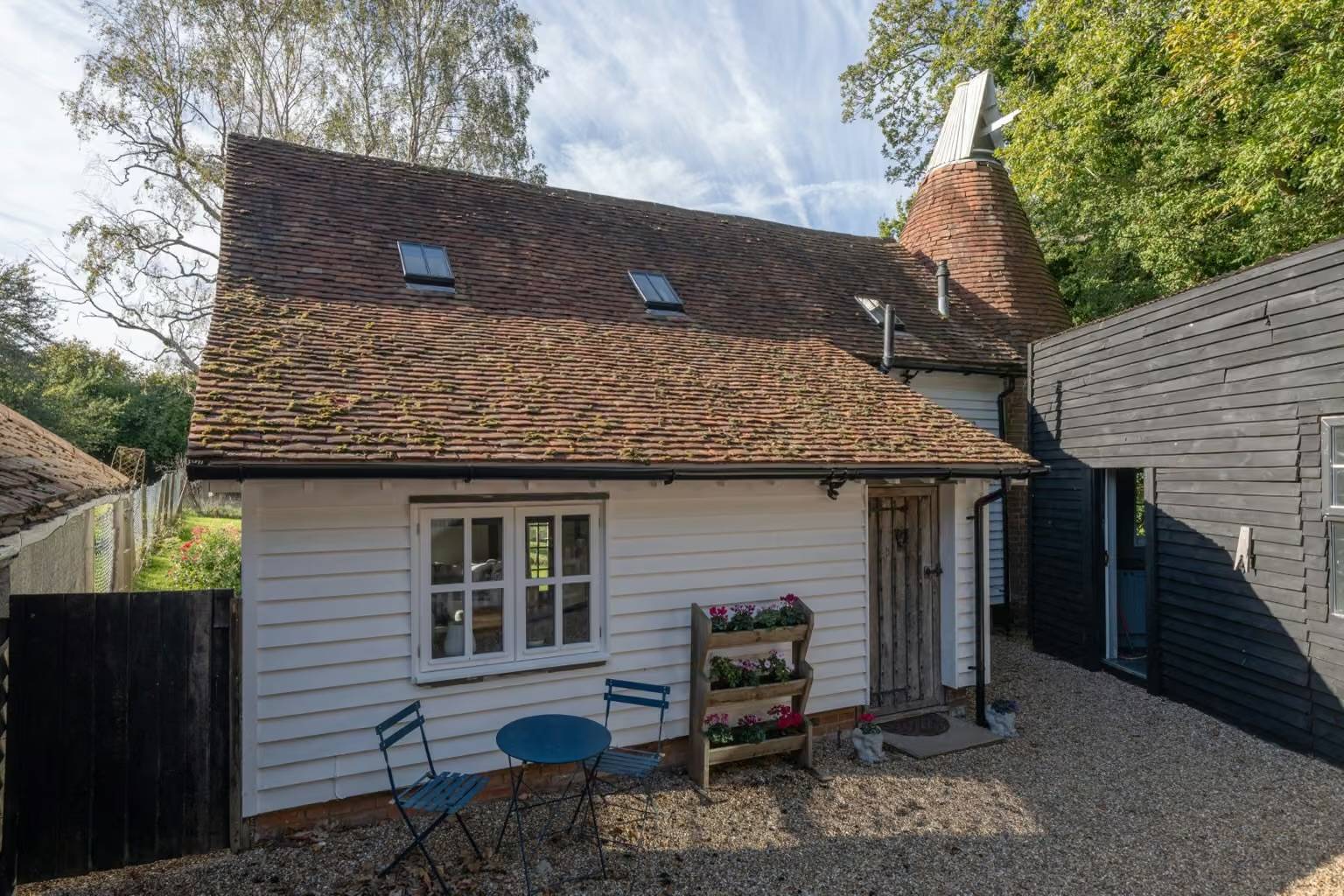 Picture of front of Oast House accomodation