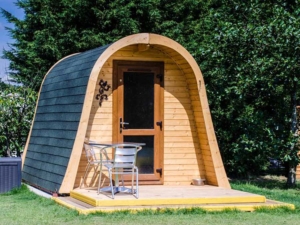 Tanner-Farm-glamping_pods