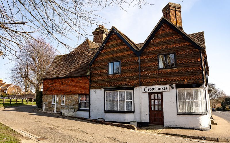 Former shop in a historic house