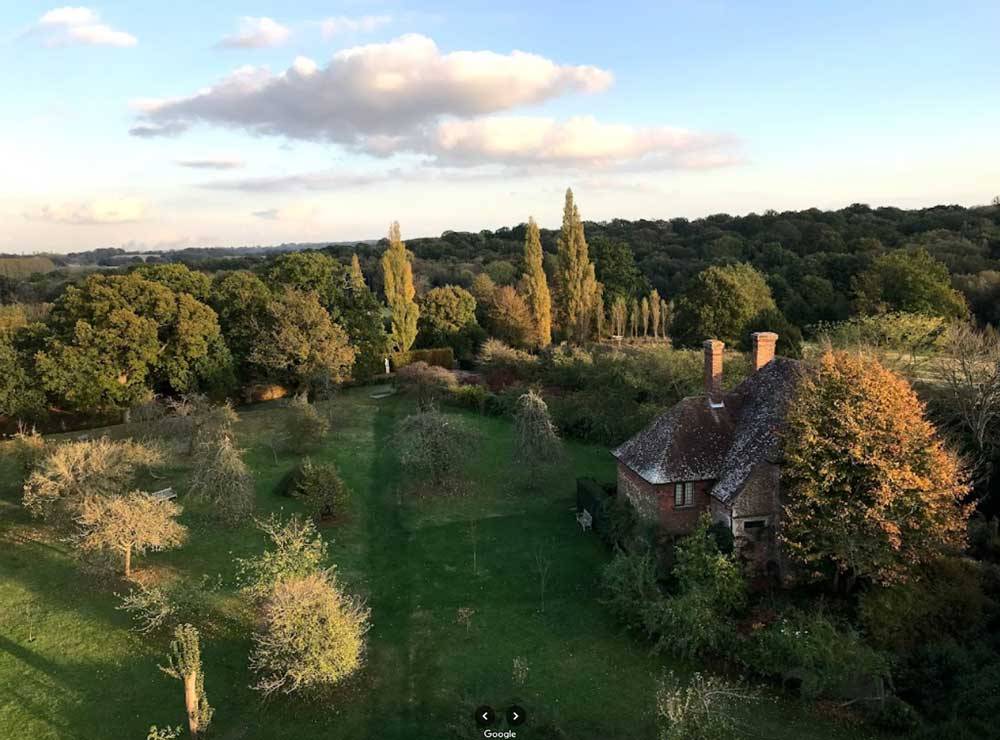 Sissinghurst-farmhouse-countryside